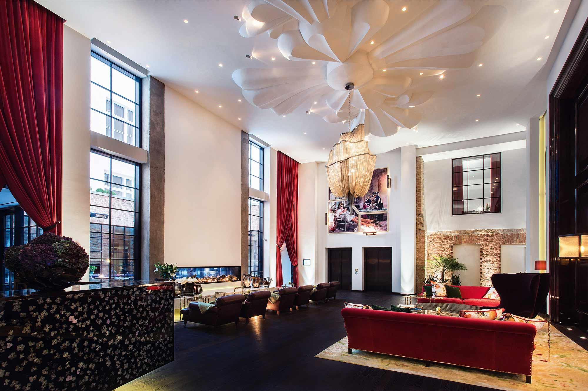 Hotel Zoo Berlin Dış mekan fotoğraf The lobby of the Mandarin Oriental, Munich
