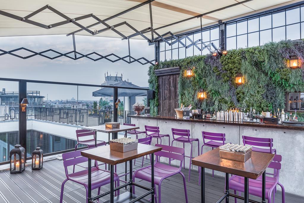 Hotel Zoo Berlin Dış mekan fotoğraf The rooftop bar