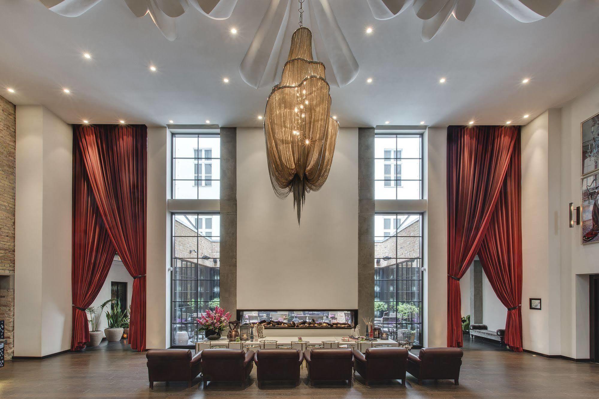 Hotel Zoo Berlin Dış mekan fotoğraf The lobby of the hotel